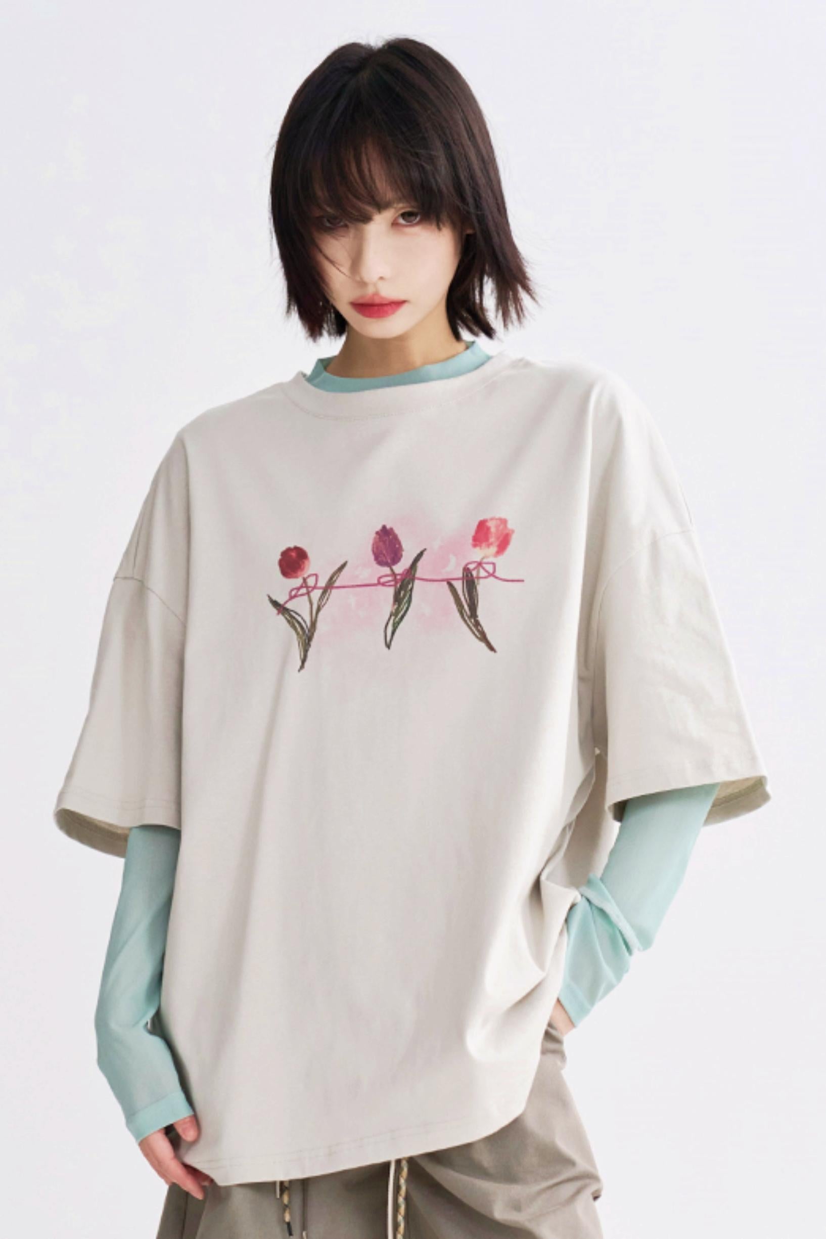 ミニマリストチューリッププリントTシャツ – Belchic