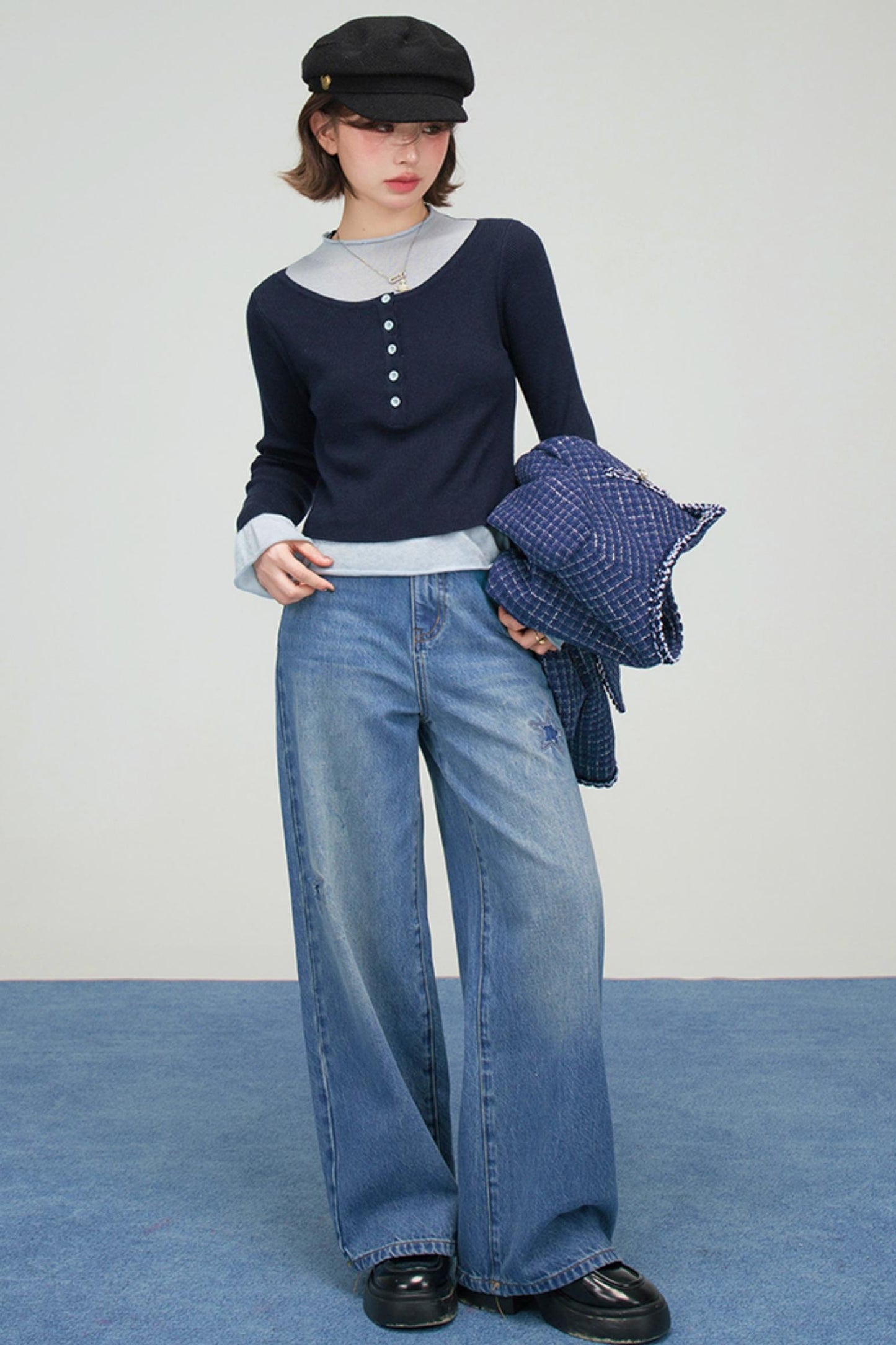 カジュアルコントラストタイトトップス