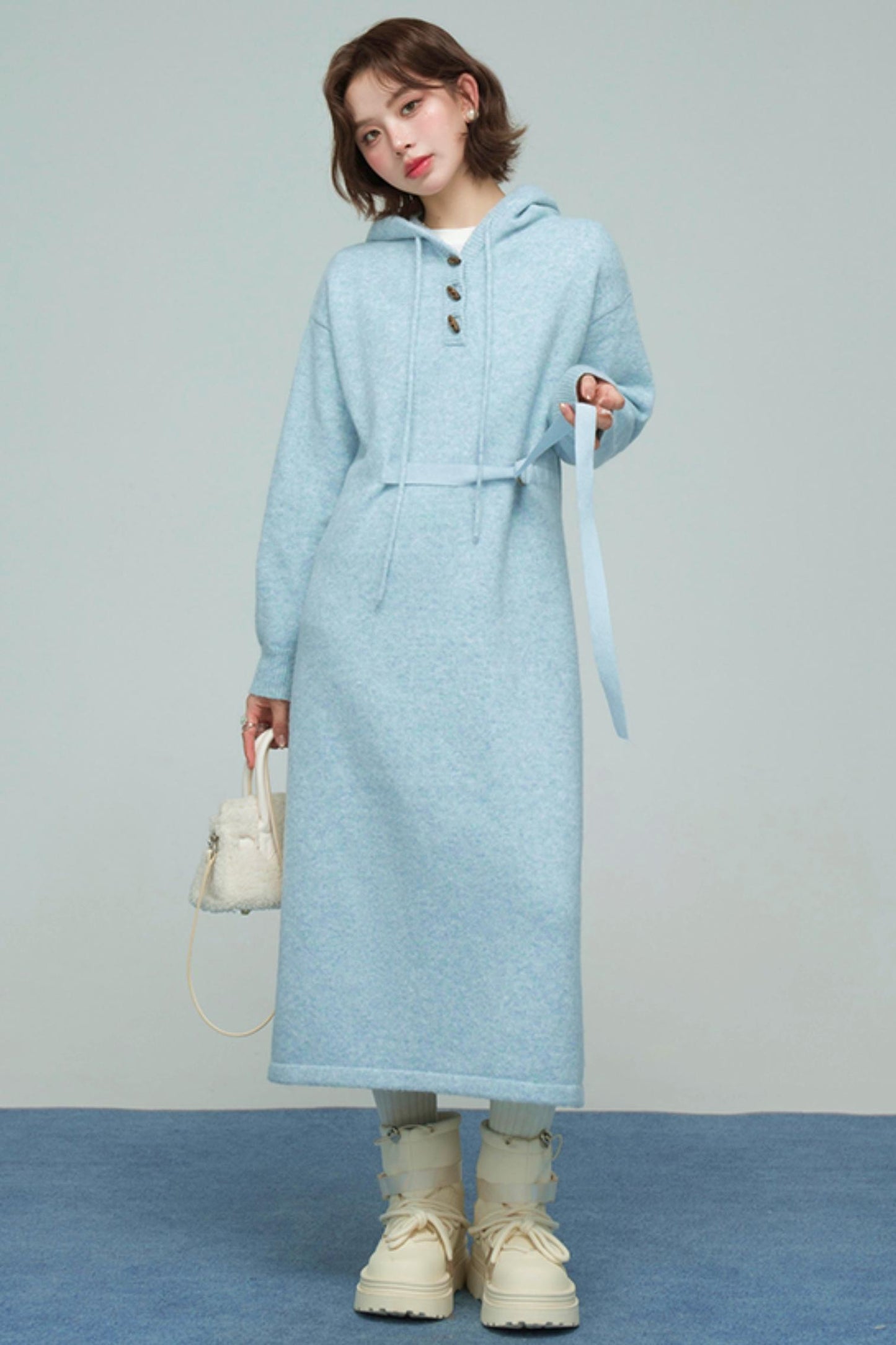レイクブルーフーデッドニットドレス