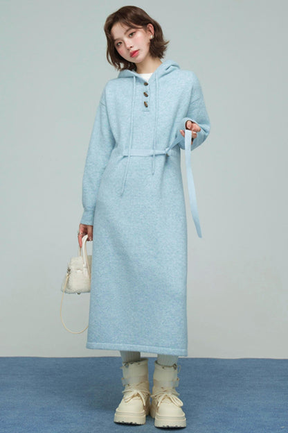 レイクブルーフーデッドニットドレス
