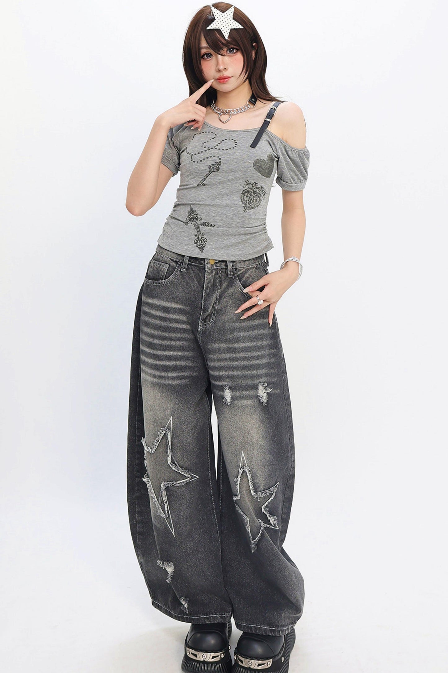Heart Chain Off-Shoulder T-Shirt