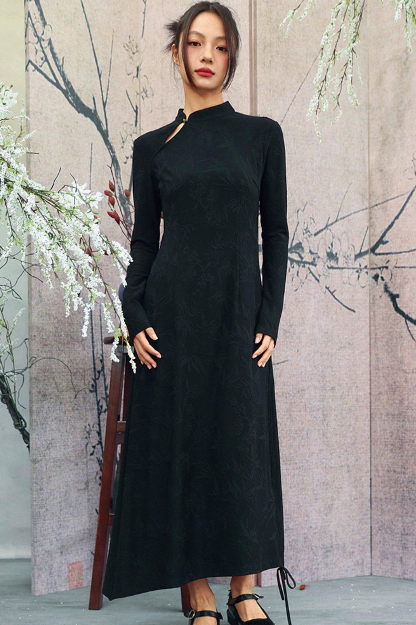 Chinesisches Kleid mit Kordelzug