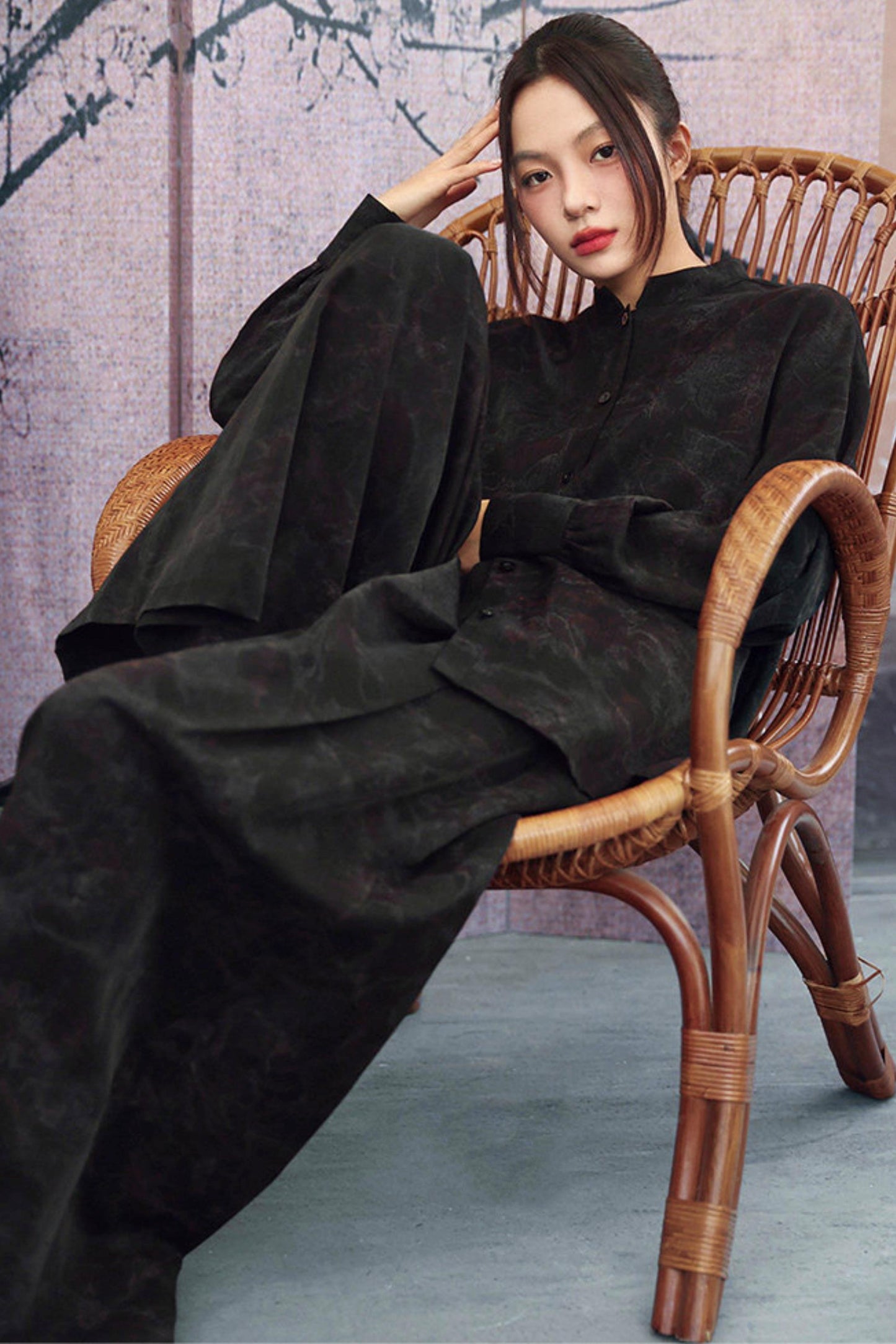 Camicia con colletto alla coreana sfumata nero scuro + pantaloni