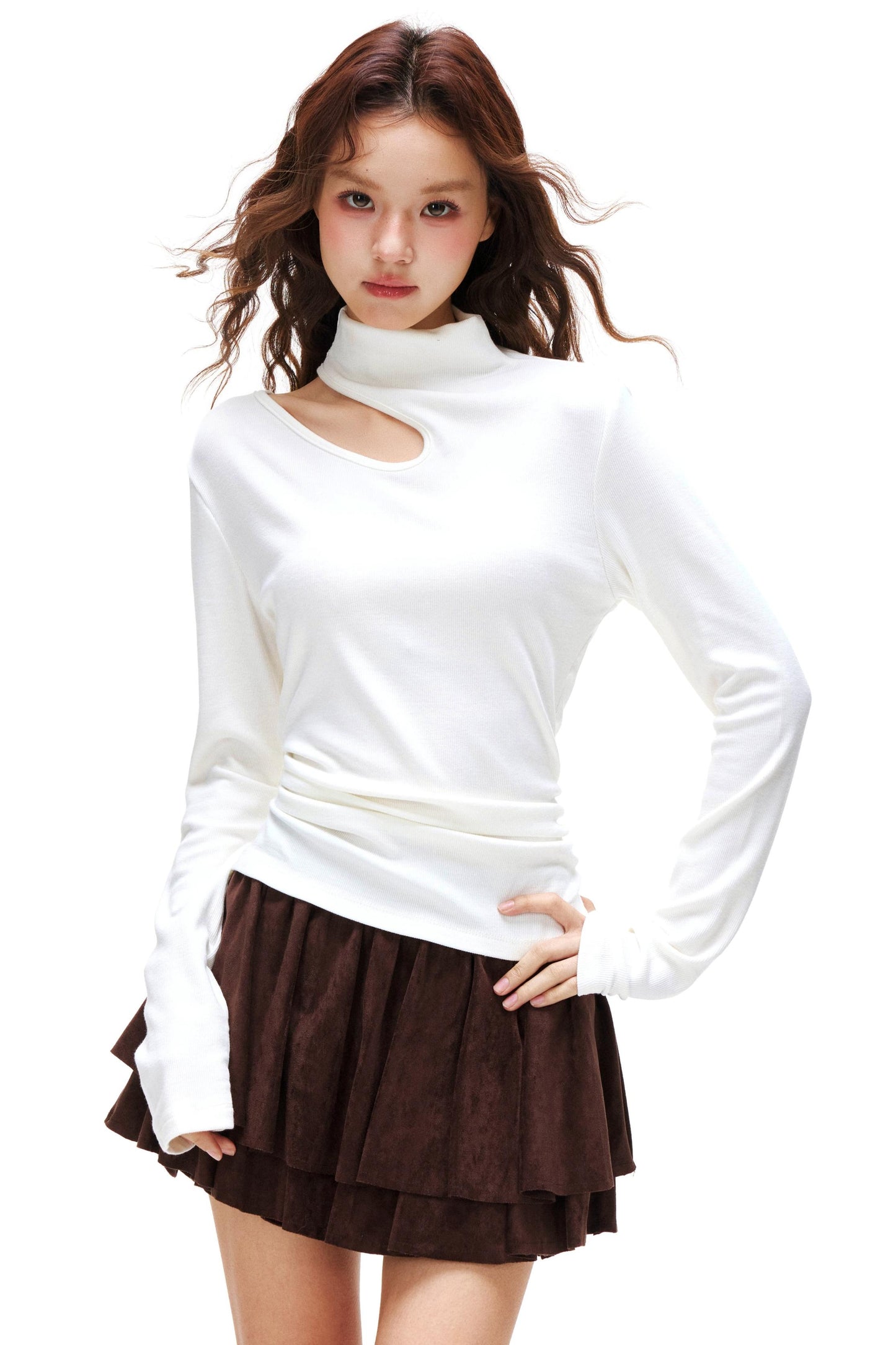 カットデザインタートルネックトップス