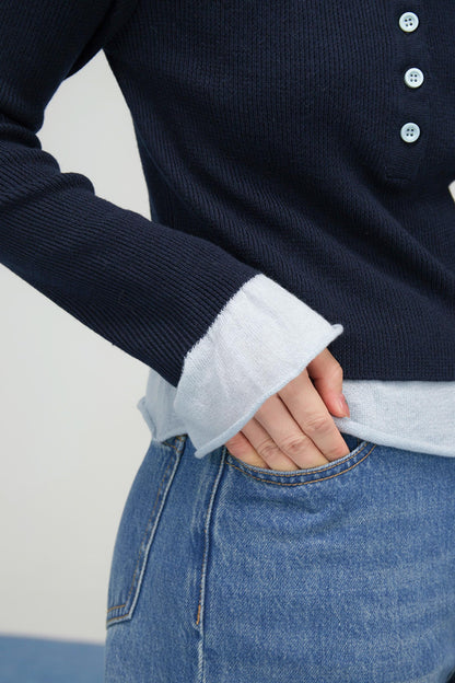 カジュアルコントラストタイトトップス