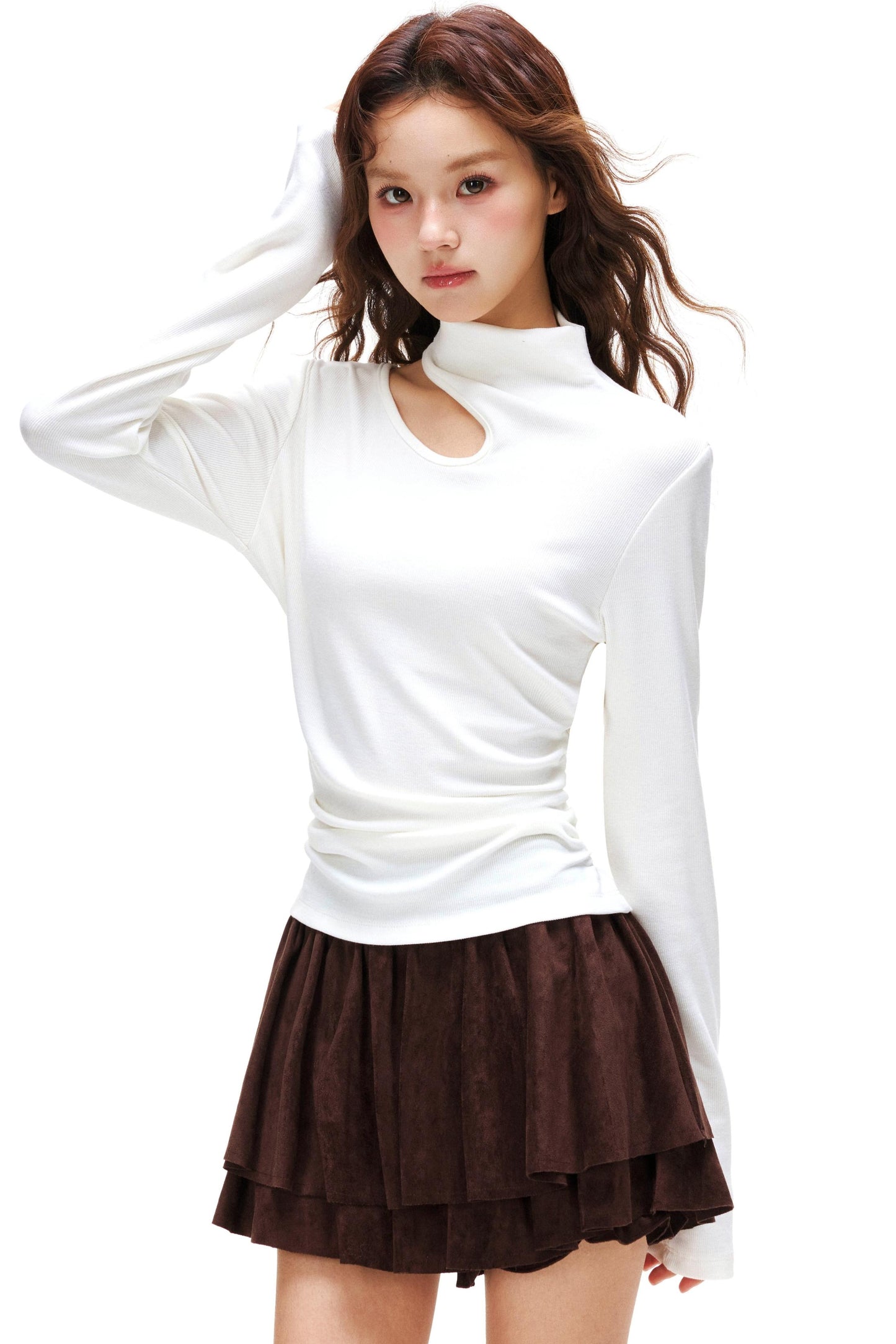 カットデザインタートルネックトップス