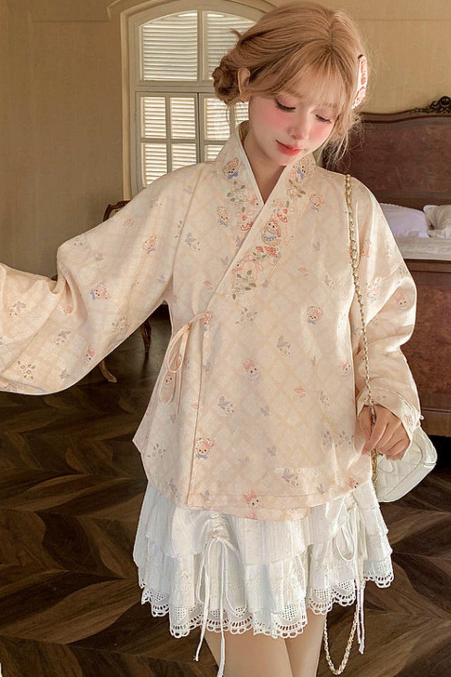 Chemisier avec broderie de conte de fées