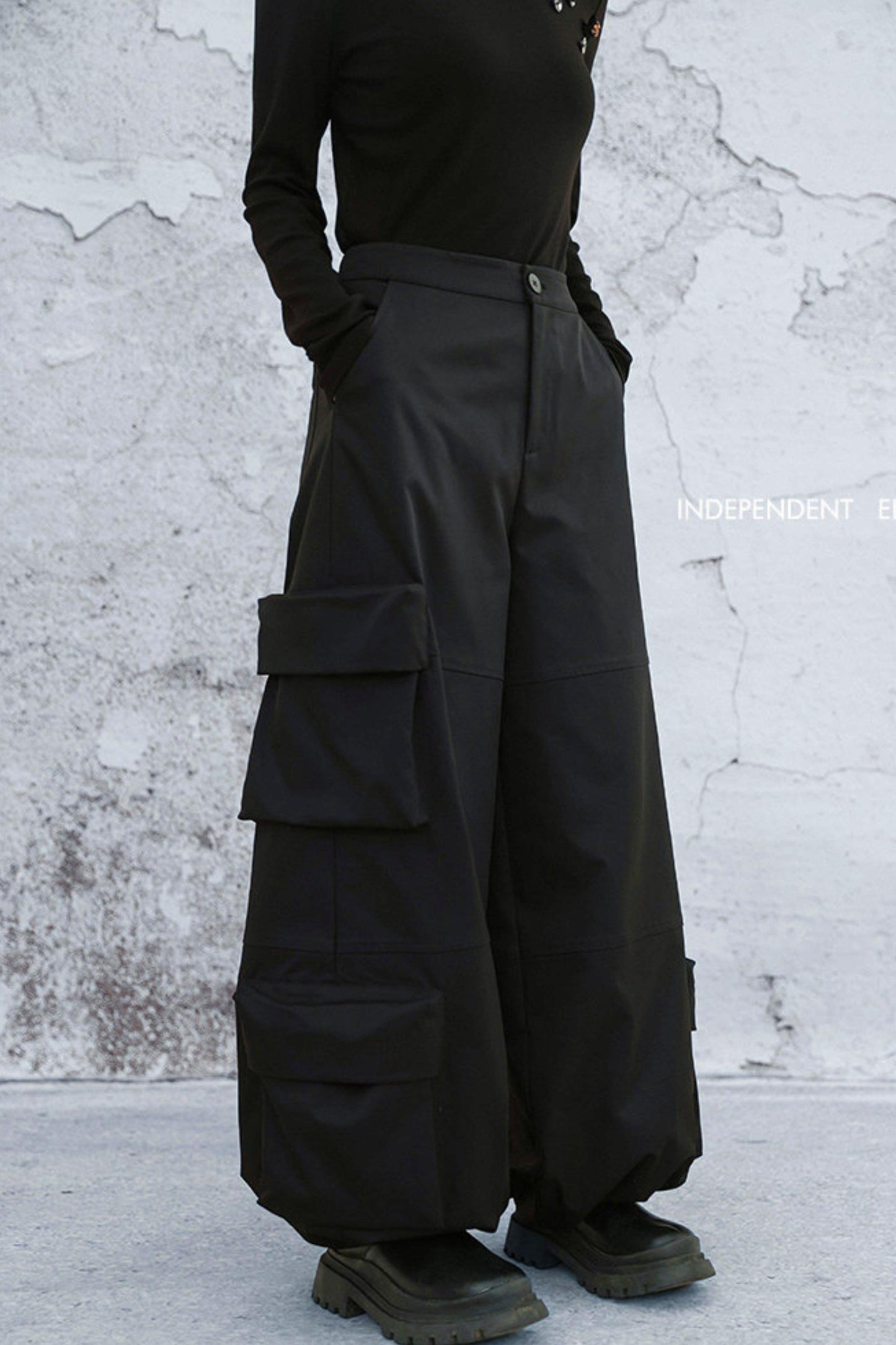 ユニセックスマルチポケットカーゴパンツ