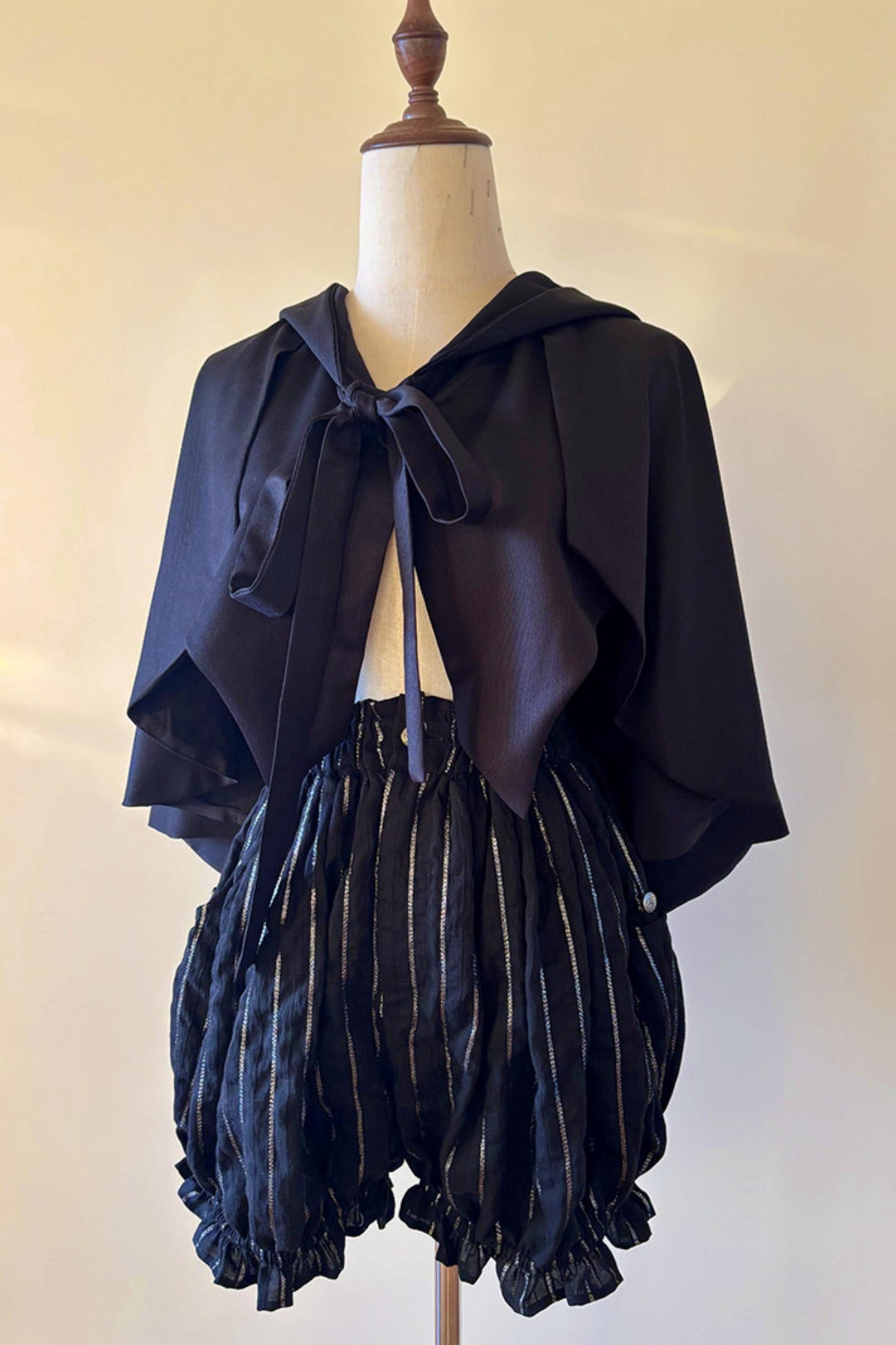 魔女帽付きアシメケープ