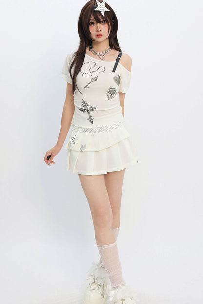 Heart Chain Off-Shoulder T-Shirt