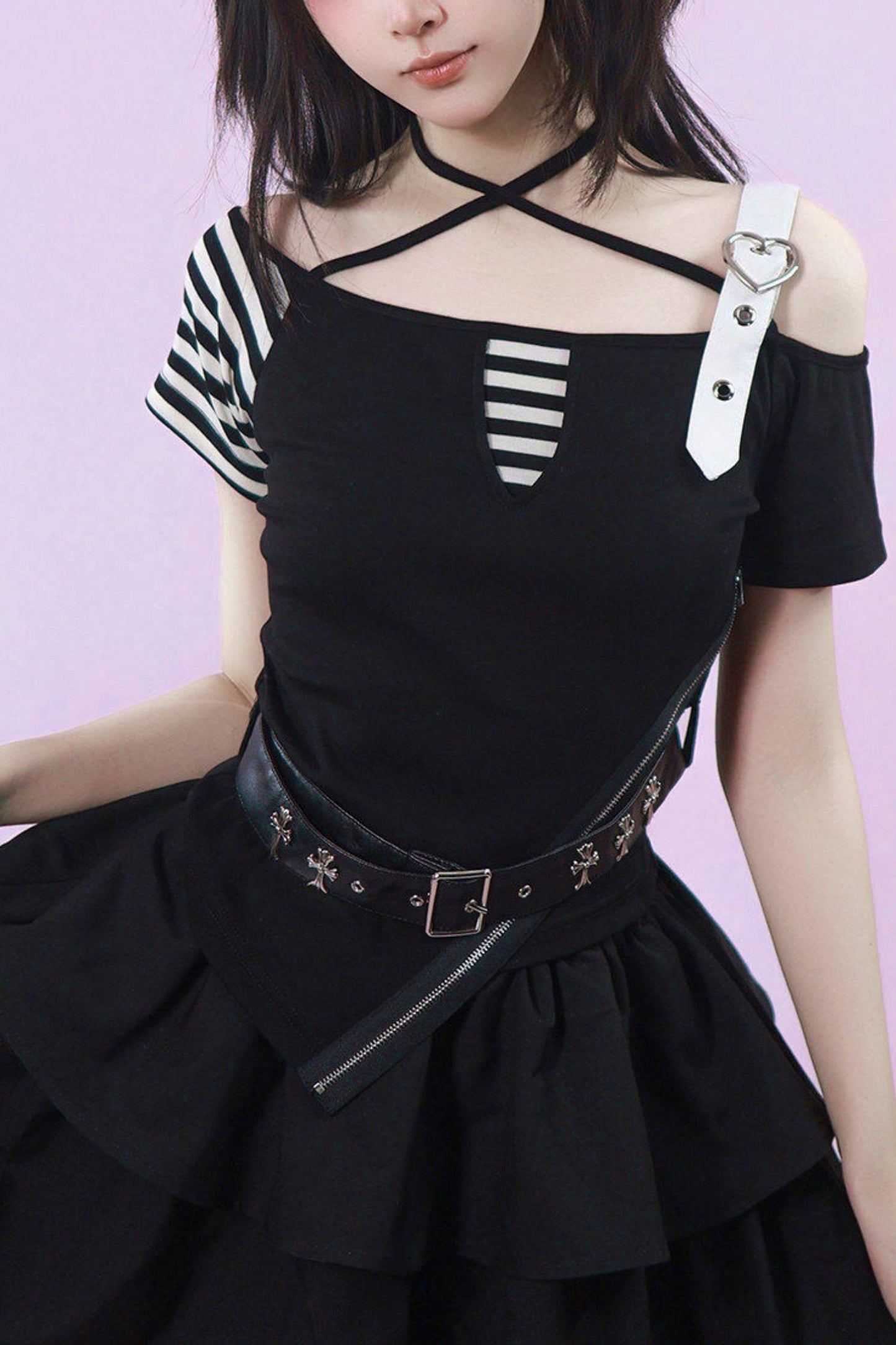 Heart Belt Off-Shoulder Punk Jirai Kei T-Shirt