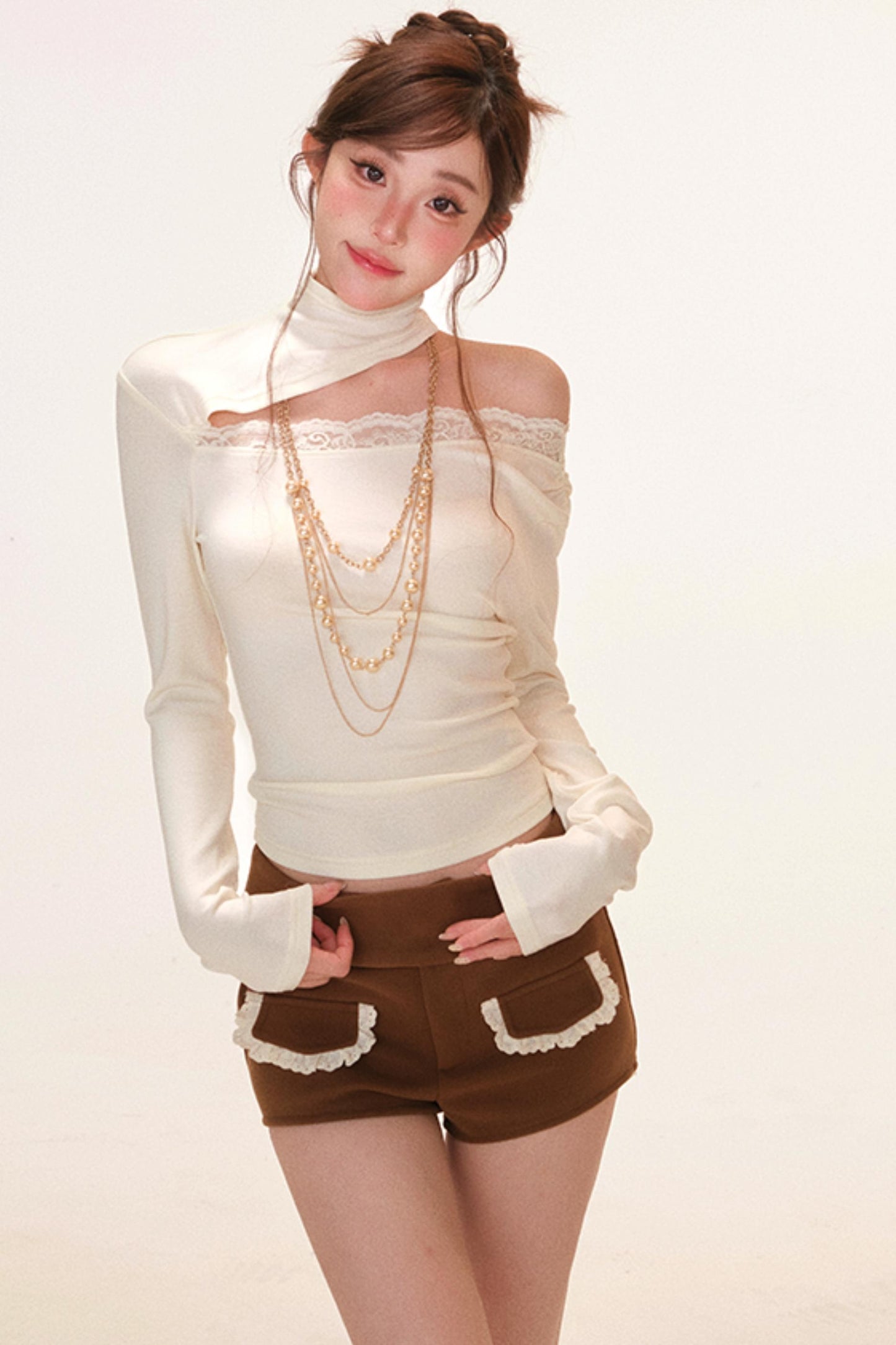 カットデザインワンショルダースリムトップス