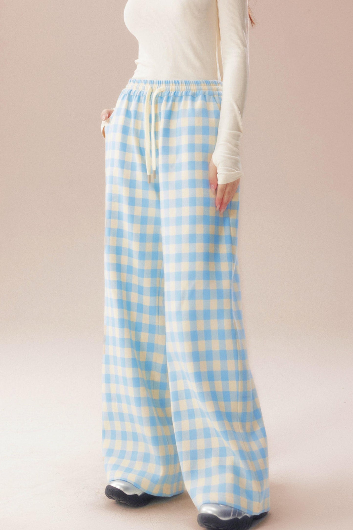 ブループレイドストレートレッグパンツ