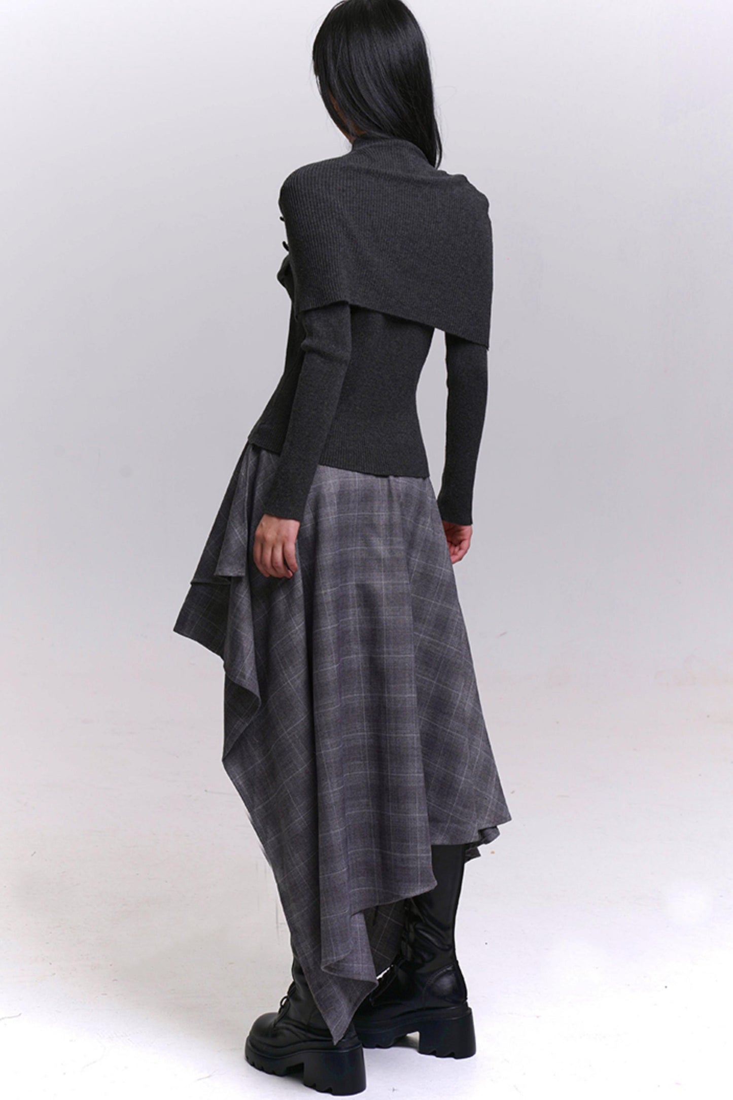 アトモスフェリックケープデザインニットトップ