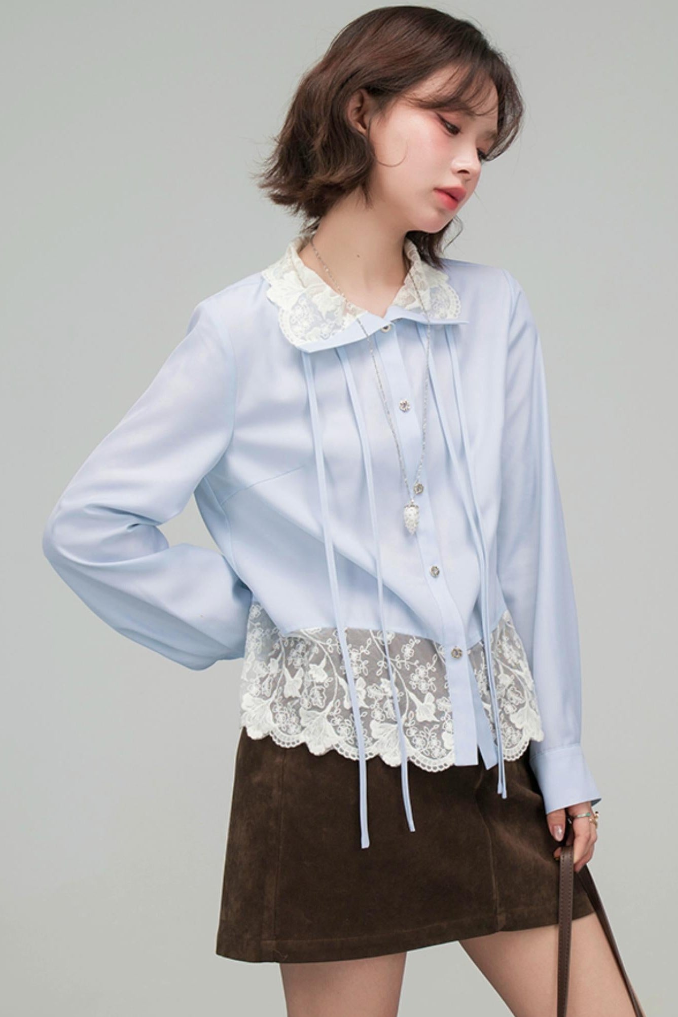 レースリボンラッフルドブラウス