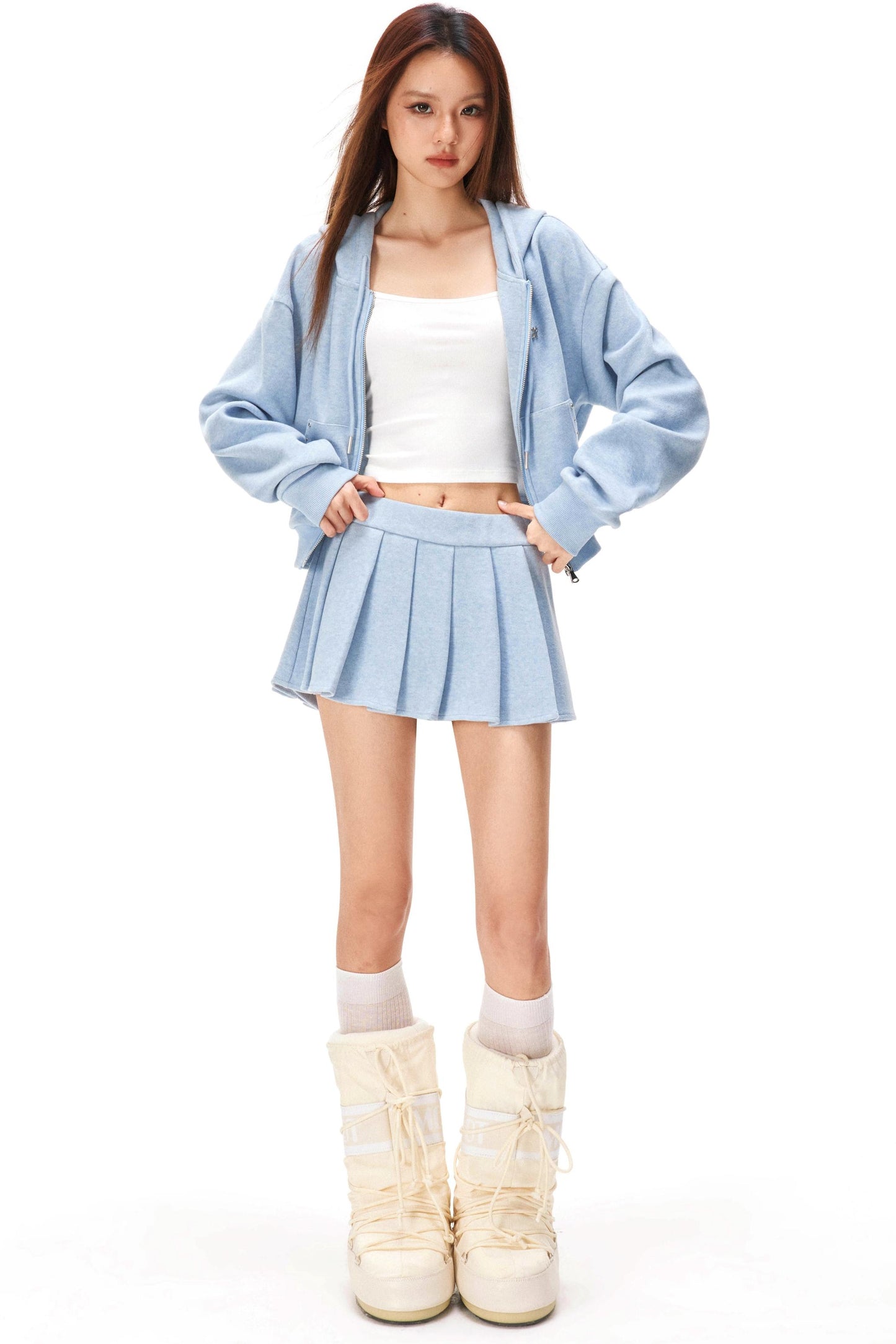 カジュアルジップアップパーカー+プリーツスカート