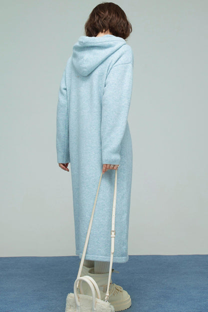 レイクブルーフーデッドニットドレス