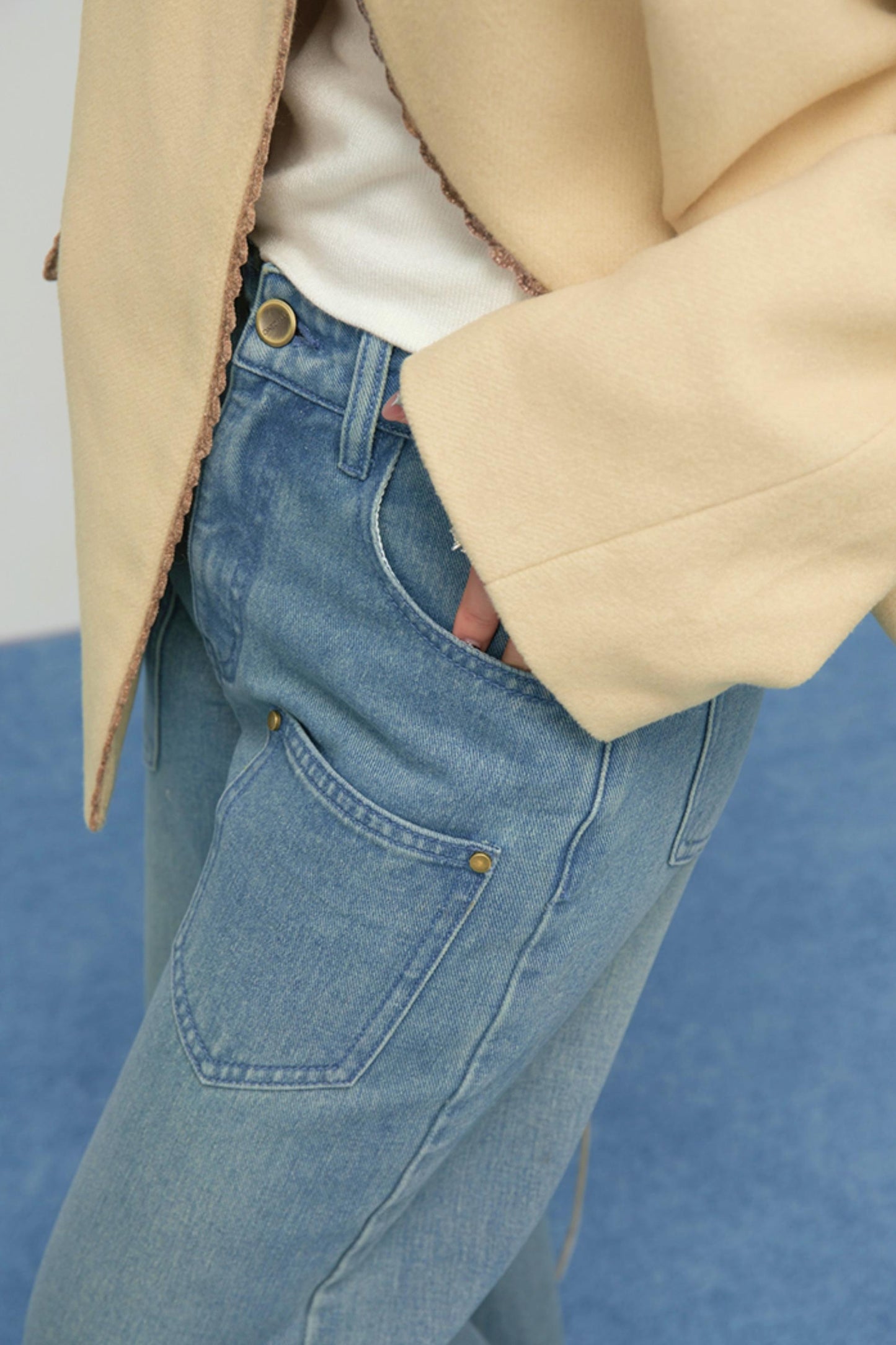 ウォームブルースタッデッドジーンズ