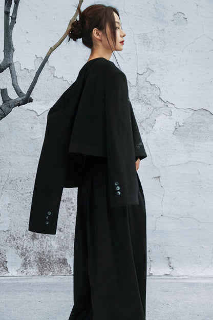 ブラックエンブロイダードウールンコート