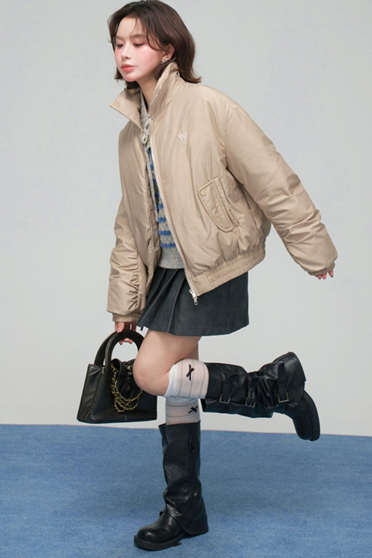 サテンコクーンダウンジャケット