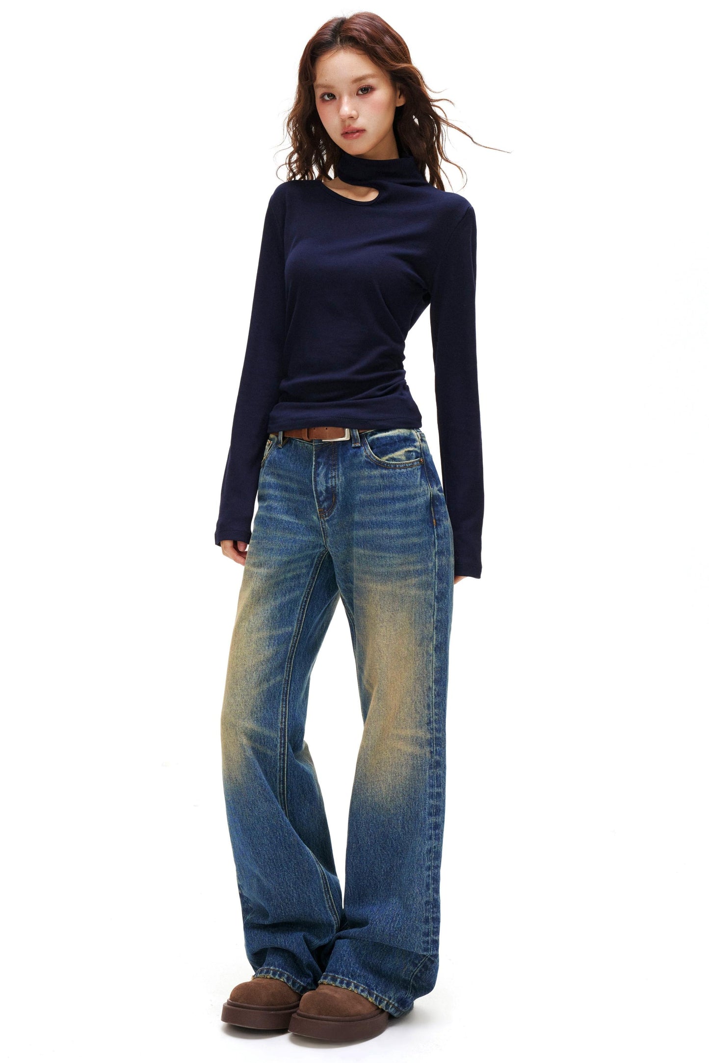 カットデザインタートルネックトップス