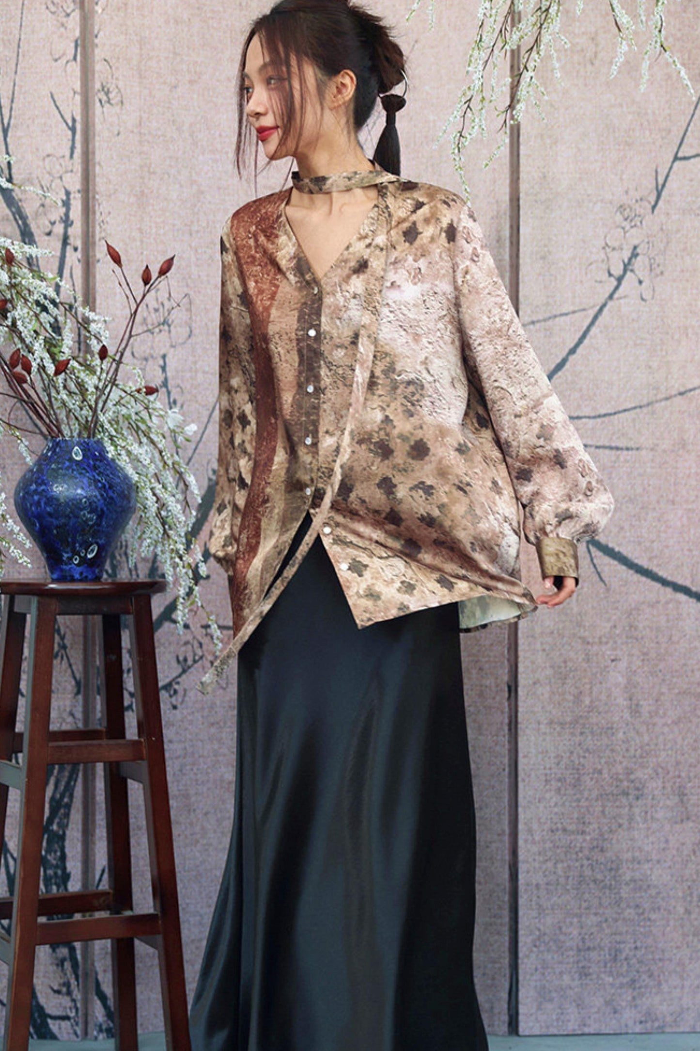 Retro Art Print Satin Choker Blouse