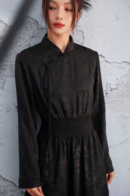 Kleid mit Jacquard-Taillenschnürung