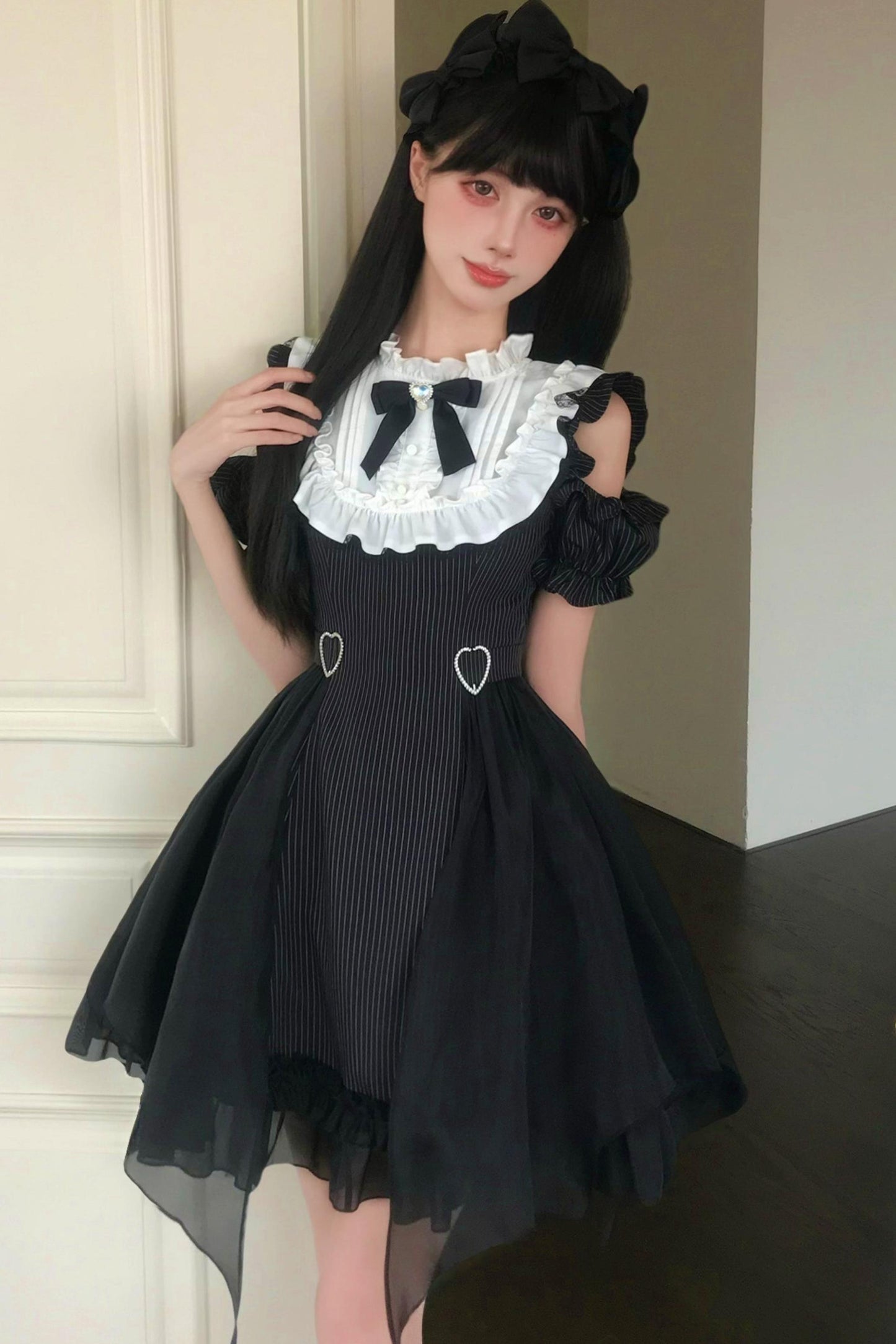 Vestido de hombros descubiertos luna oscura estilo jirai