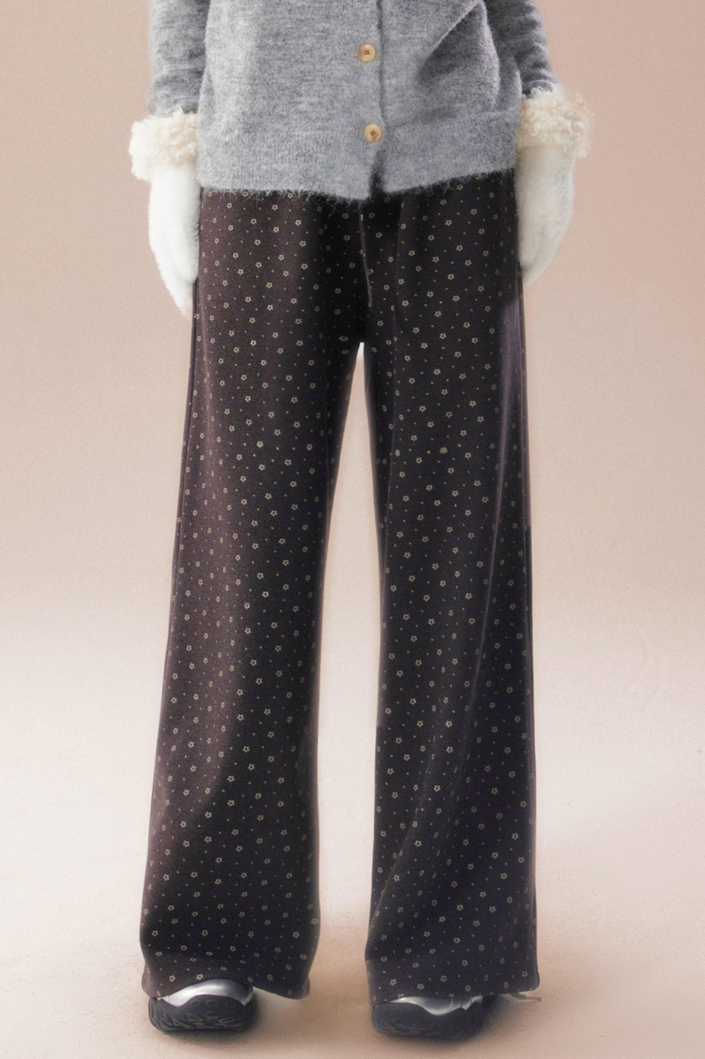 Design straight loose pants