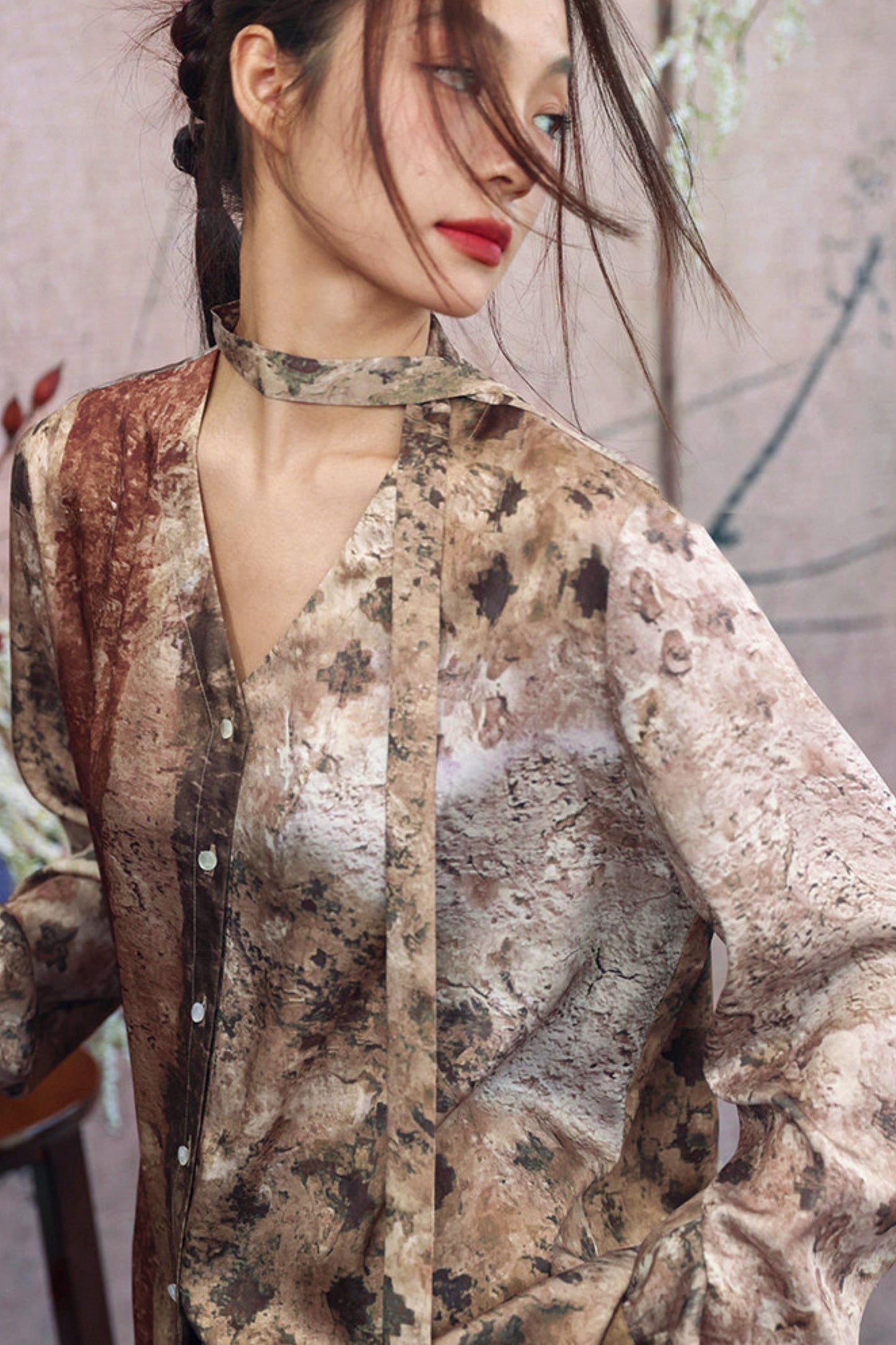 Retro Art Print Satin Choker Blouse