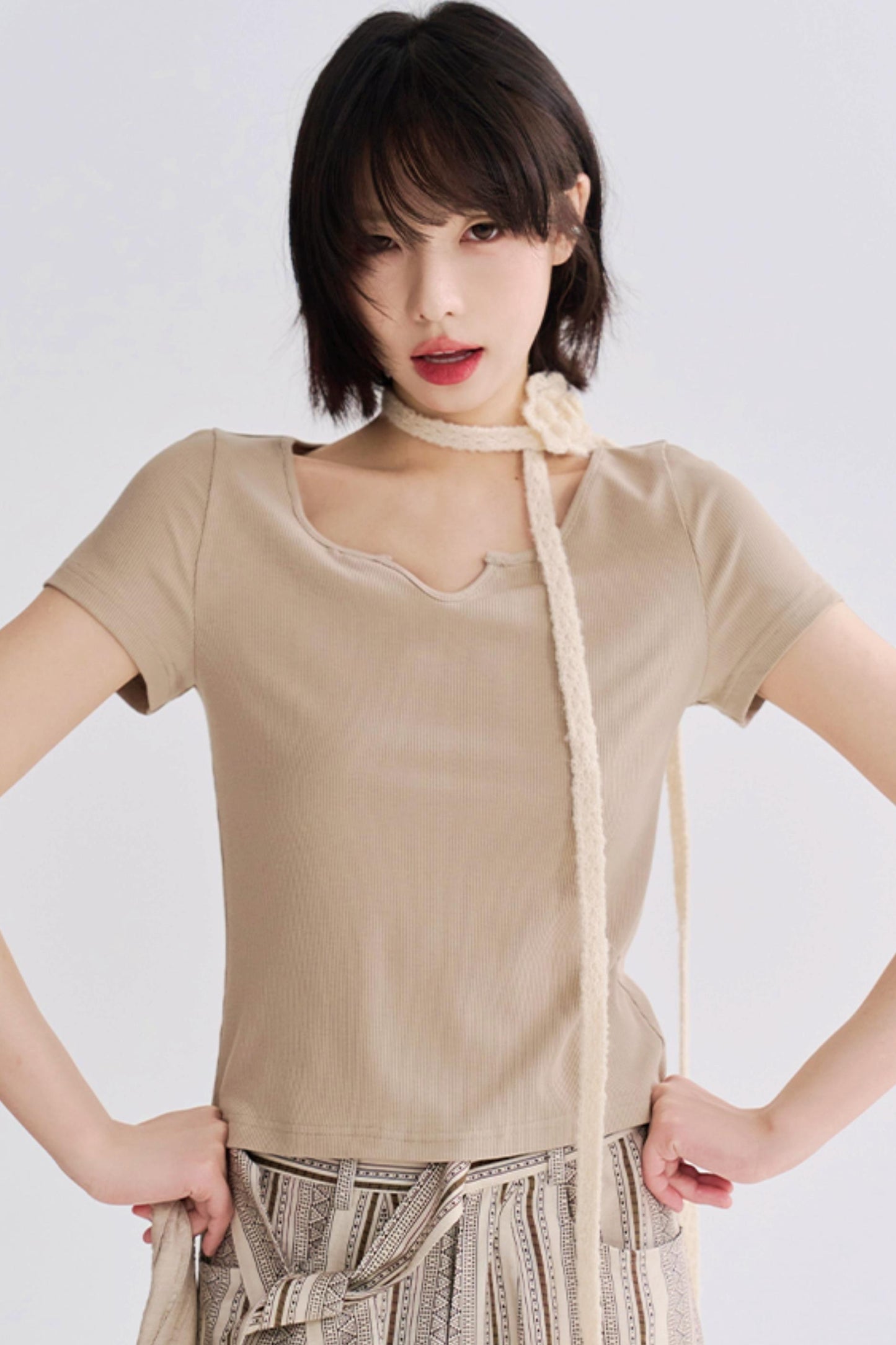 Ribbed Large Neckline Cropped Tee Shirt