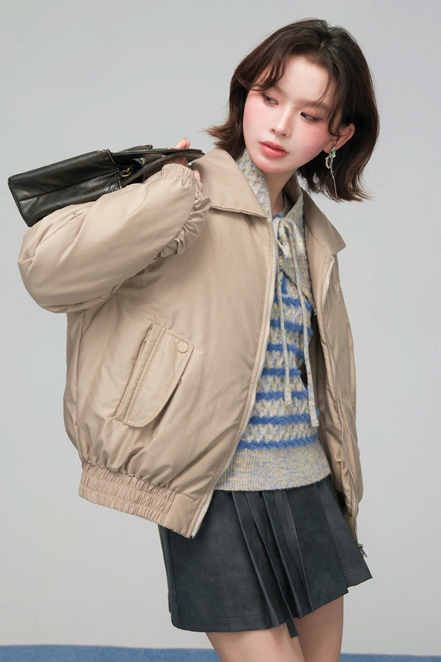 サテンコクーンダウンジャケット