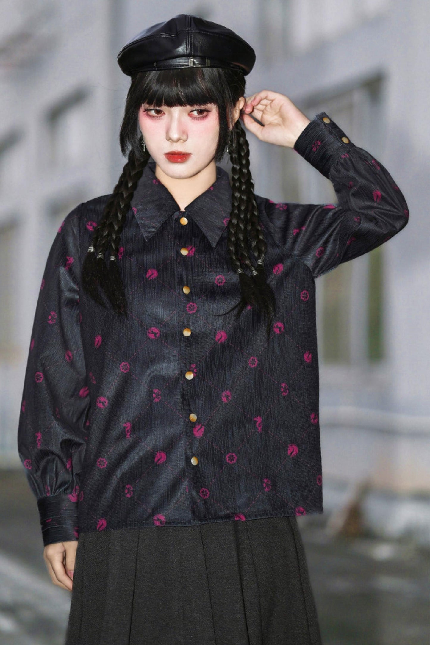 アンブライドゥルドチェスゲームブラウス