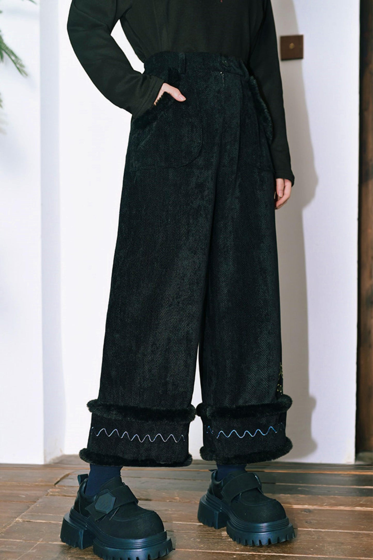 モードエンブロイダードシェニールパンツ