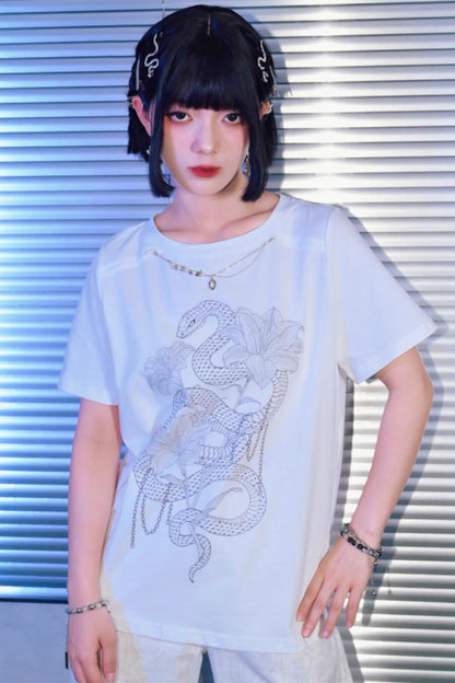 ダークスネークリリーチェーングラフィックTシャツ