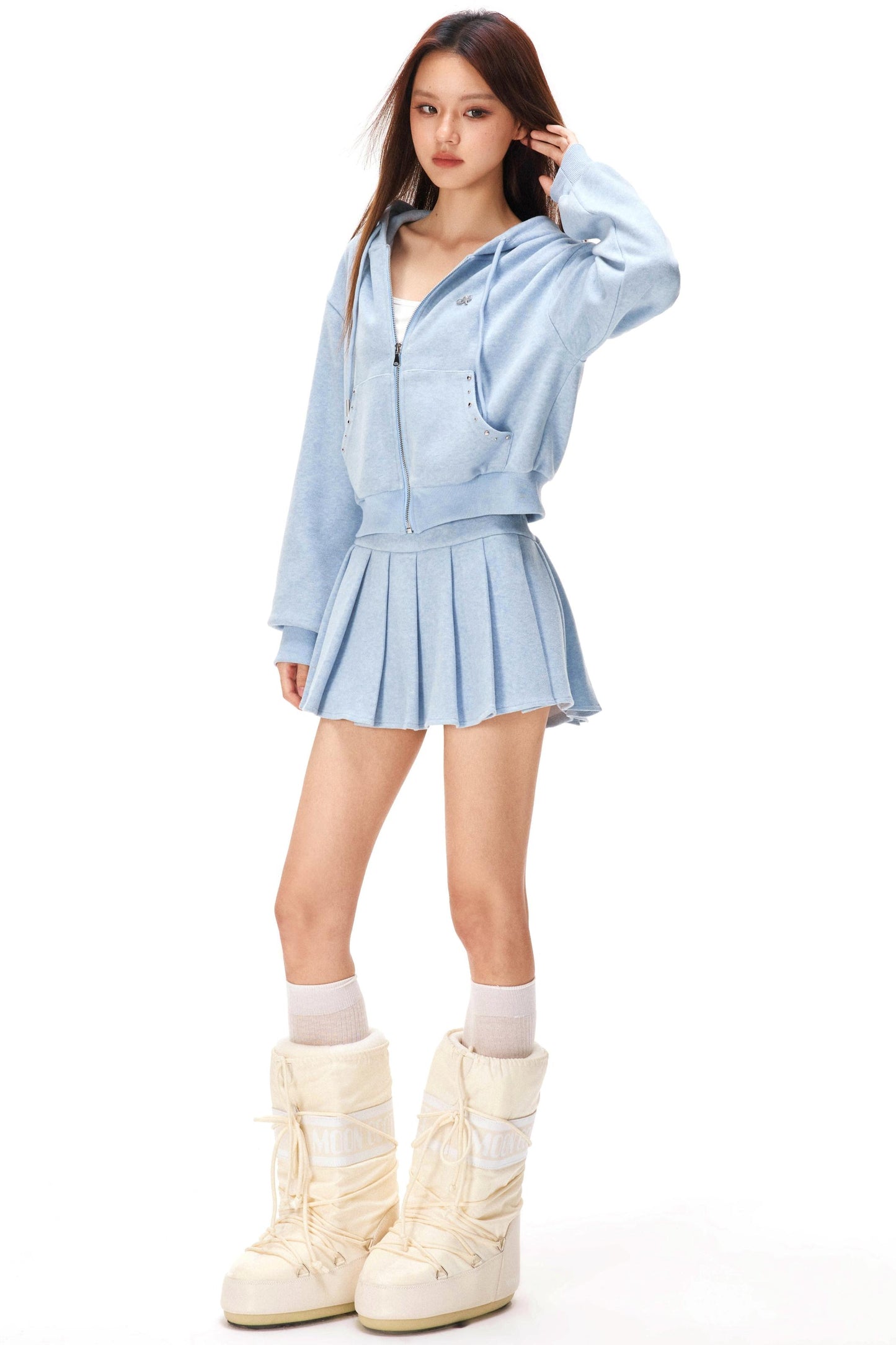 カジュアルジップアップパーカー+プリーツスカート