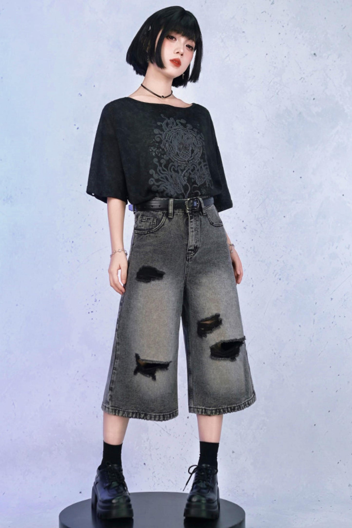 Ruins Street Distressed Denim Pants
