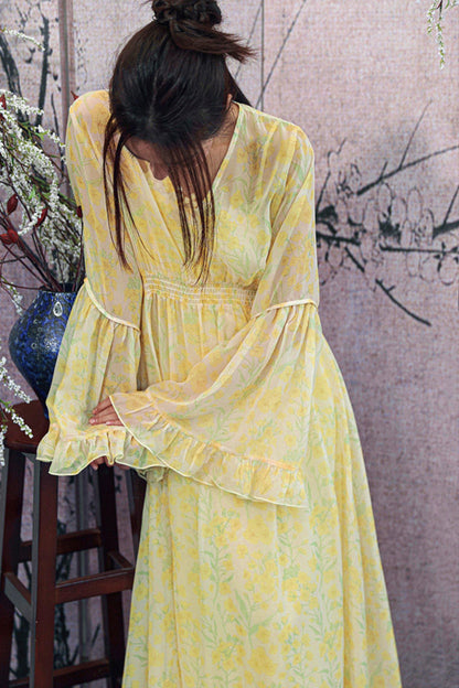 Vestido de gasa amarillo con flores