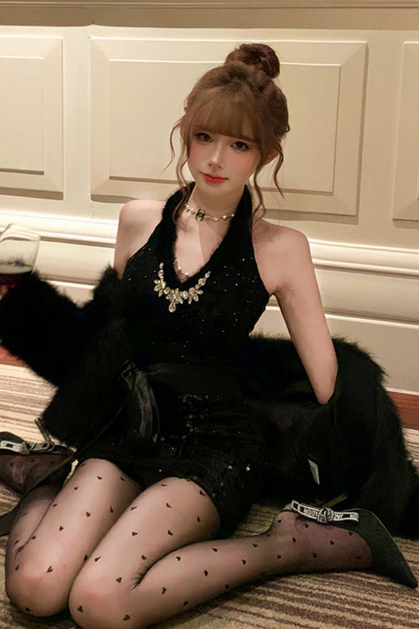 French mode tight dress + fur coat