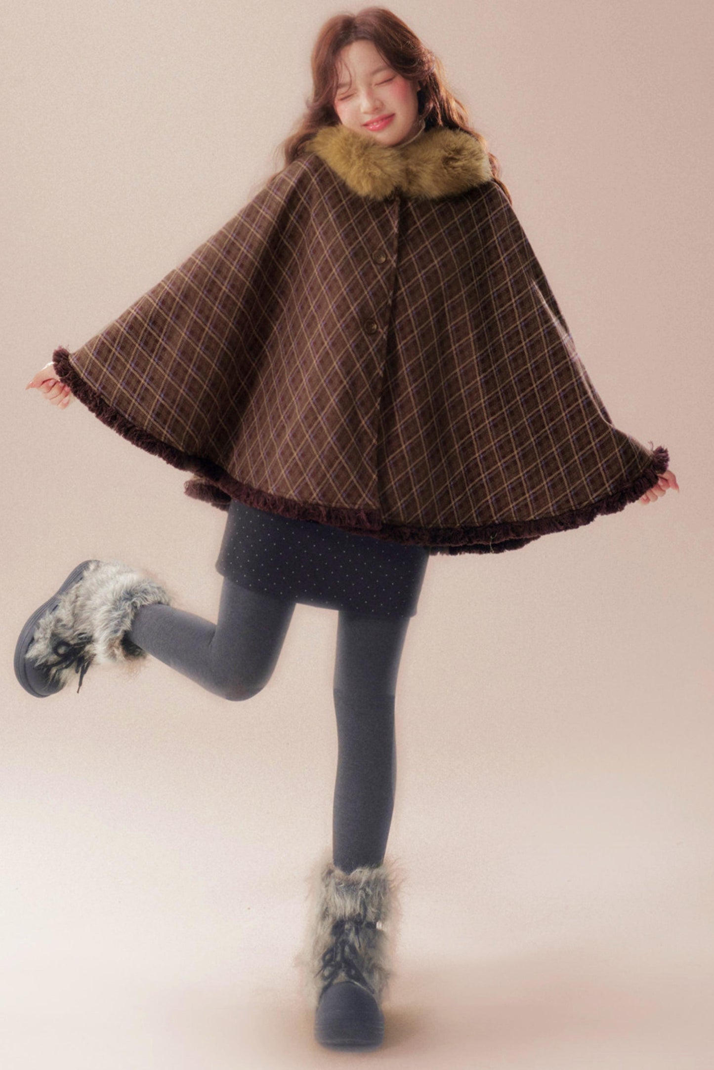 チェックファーカラーフーデッドケープ