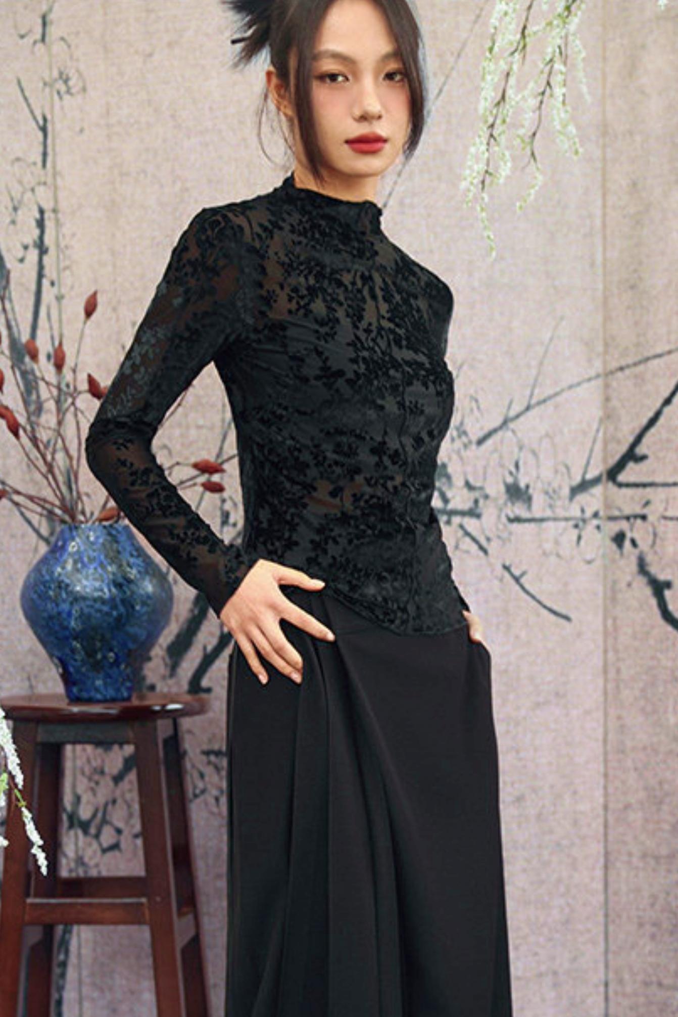 Schwarzes florales transparentes Rüschen-Oberteil im dunklen Mode-Stil