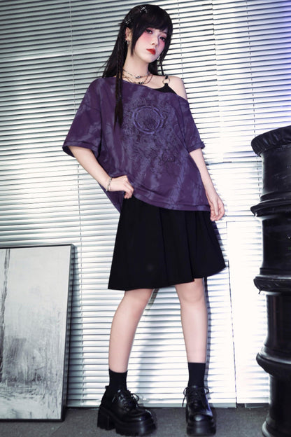 Lila dunkles Ein-Schulter-T-Shirt im Dekadenz-Look