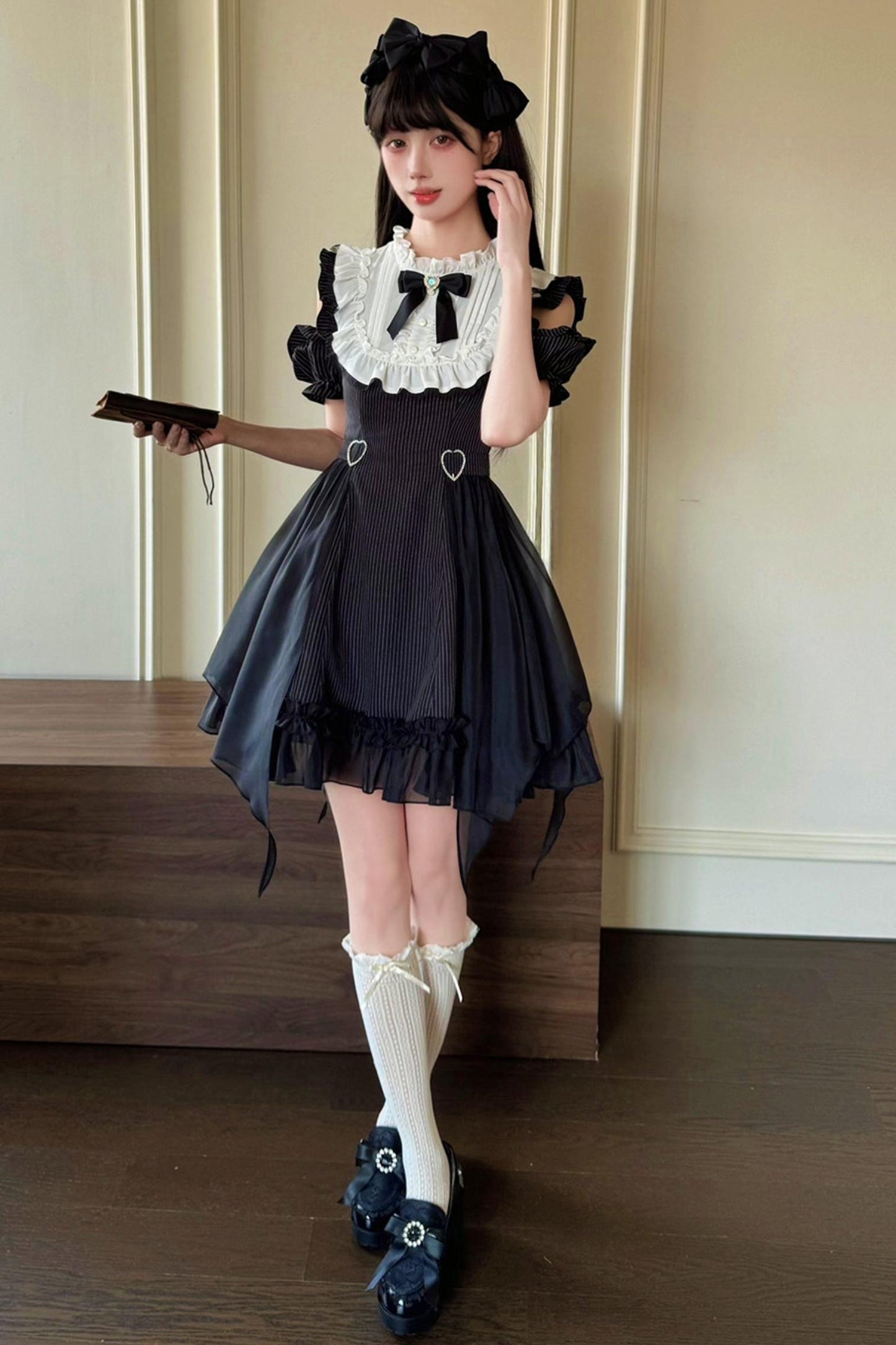 Vestido de hombros descubiertos luna oscura estilo jirai