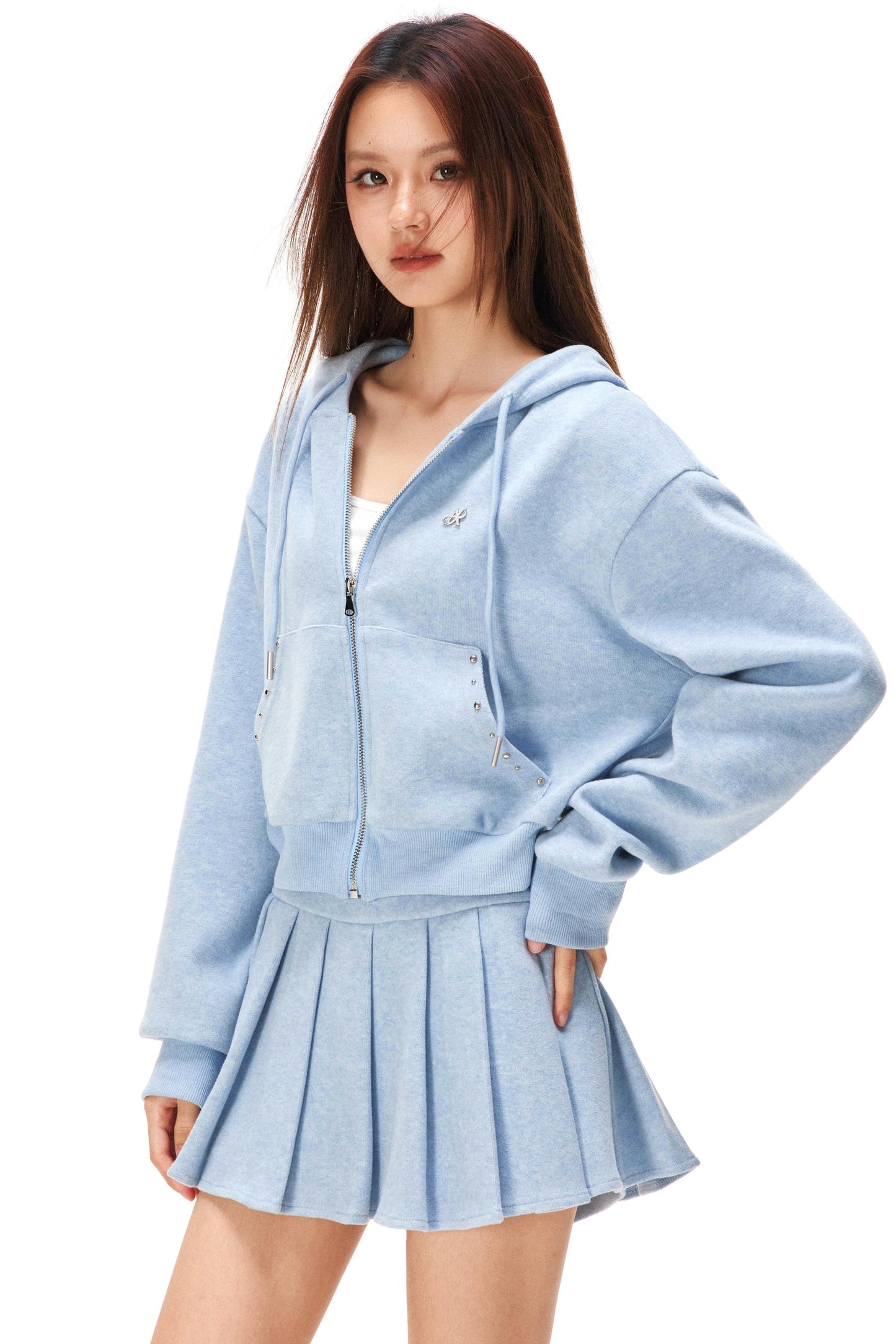 カジュアルジップアップパーカー+プリーツスカート