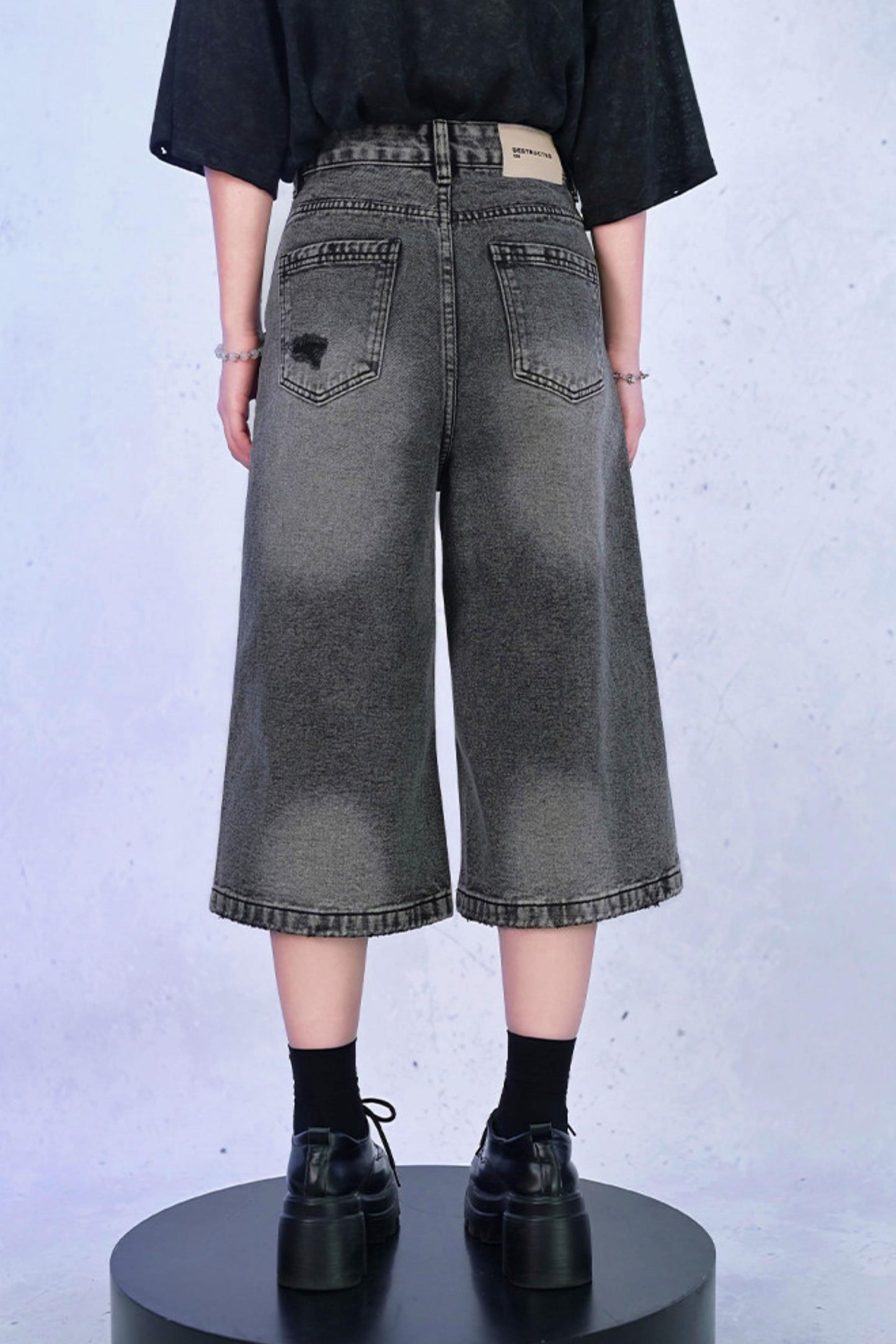 Ruins Street Distressed Denim Pants