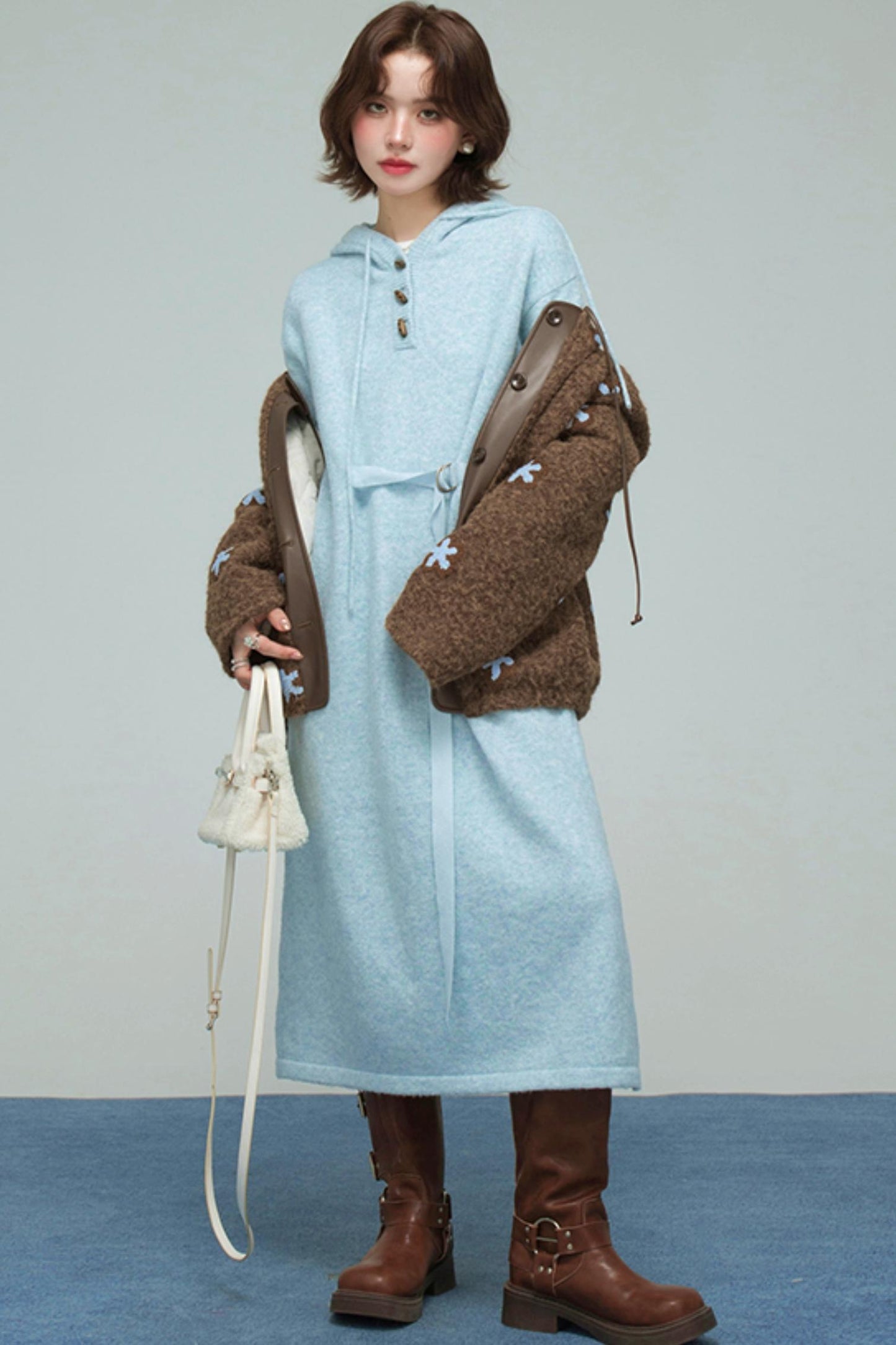 レイクブルーフーデッドニットドレス