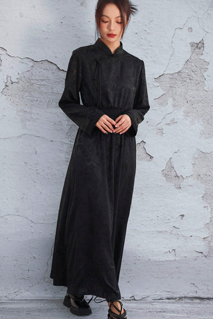 Kleid mit Jacquard-Taillenschnürung