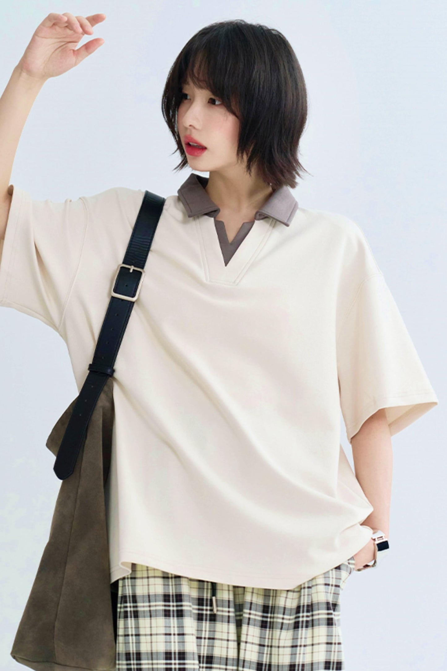 Contrast Lapel Loose Fit Faux Top