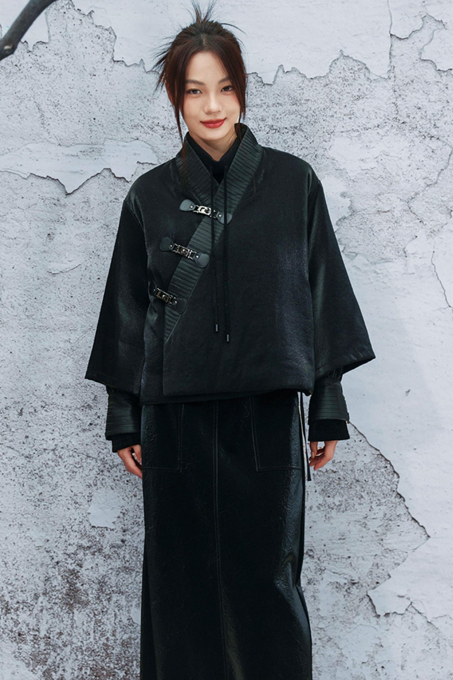 ダークモードハイネックトップス