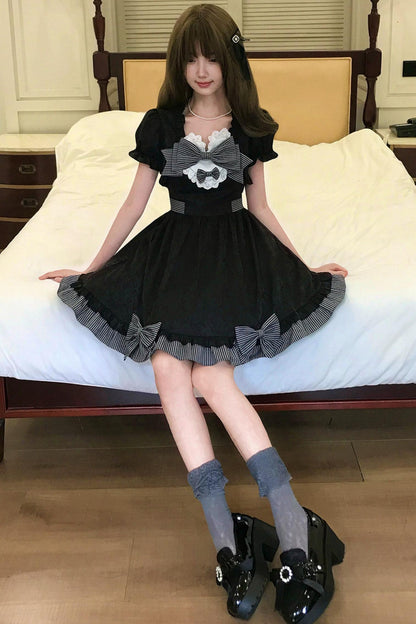 Gestreiftes Prinzessinnenkleid mit Schleife